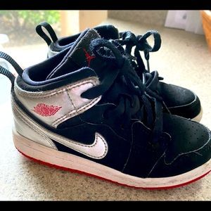 Air Jordan 1 Mid Black/Red/Silver size 9c